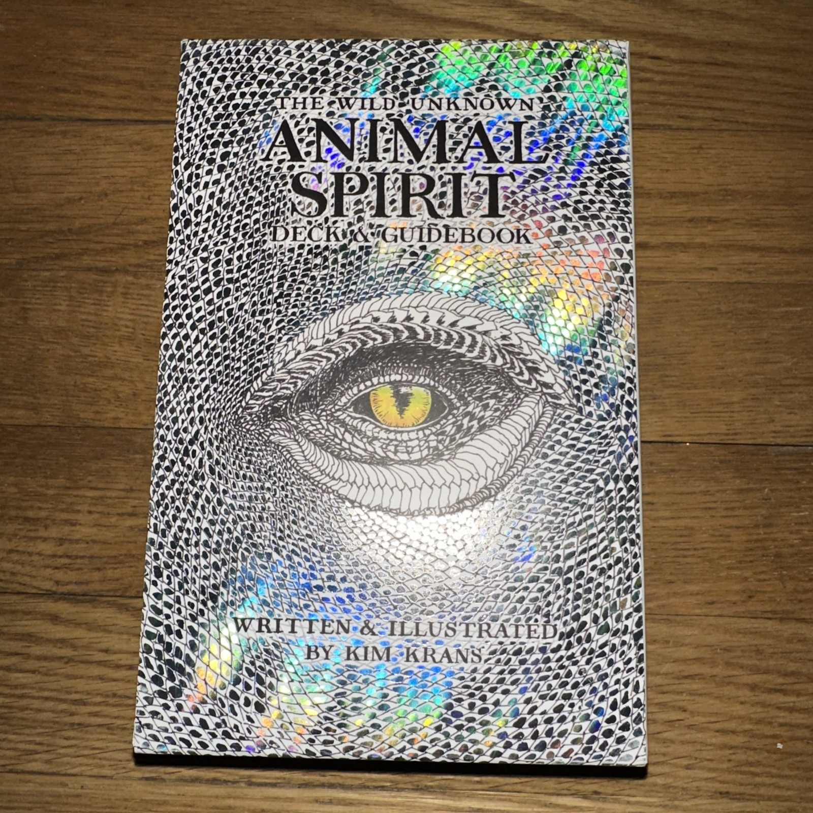 The Wild Unknown Animal Spirit Deck and Guidebook (Official Keepsake Box Set), K